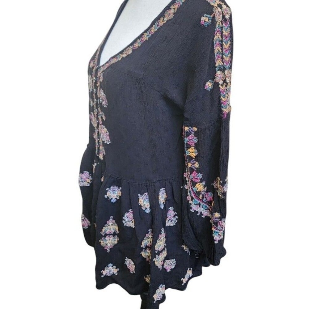 Free People Size XS Oversized Boho Embroidered Blouse Rayon